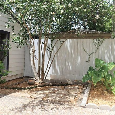 休斯敦2 Bdr With Workspace & Patio In Montrose别墅 外观 照片