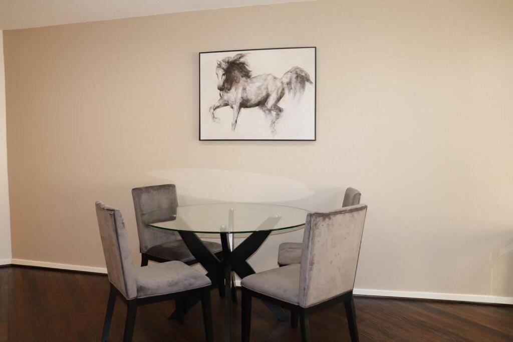 休斯敦2 Bdr With Workspace & Patio In Montrose别墅 外观 照片